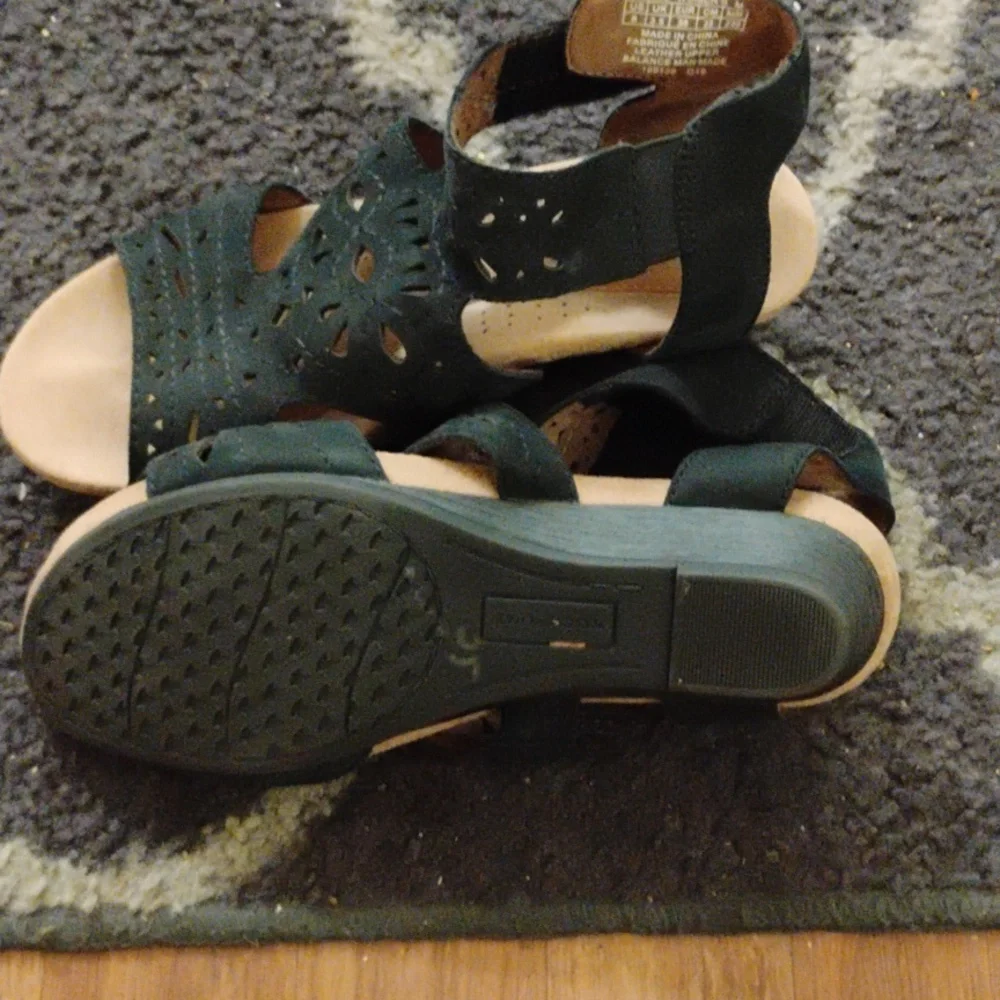 Rockport Sandals size 6 - Picture 4 of 4